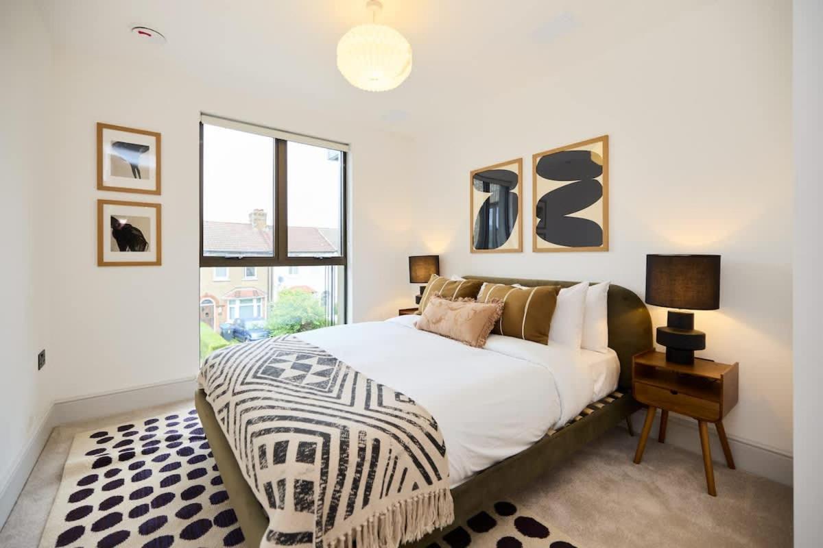 The South Wimbledon Place - Adorable 2bdr Flat With Balcony London