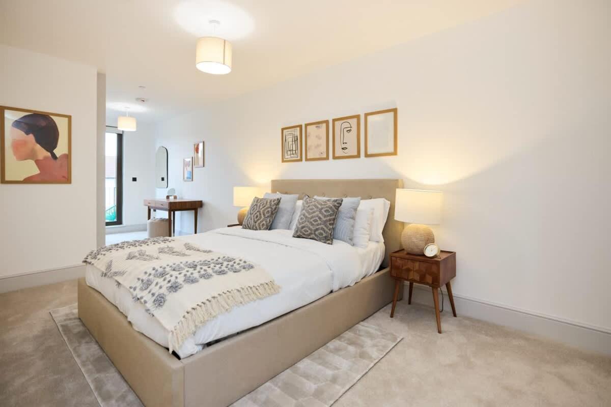 The South Wimbledon Place - Adorable 2bdr Flat With Balcony *