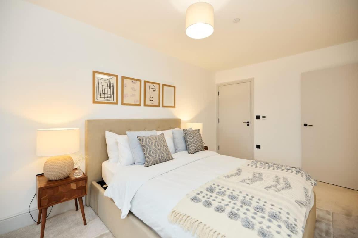 The South Wimbledon Place - Adorable 2bdr Flat With Balcony *